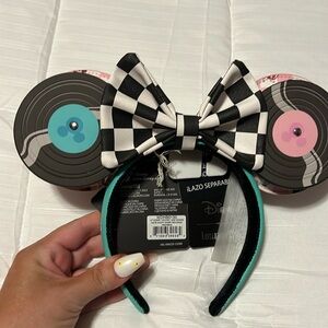 Loungefly Minnie Mouse ears